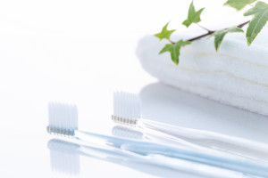 加古川の歯医者・歯科 洗面台の歯ブラシとタオル